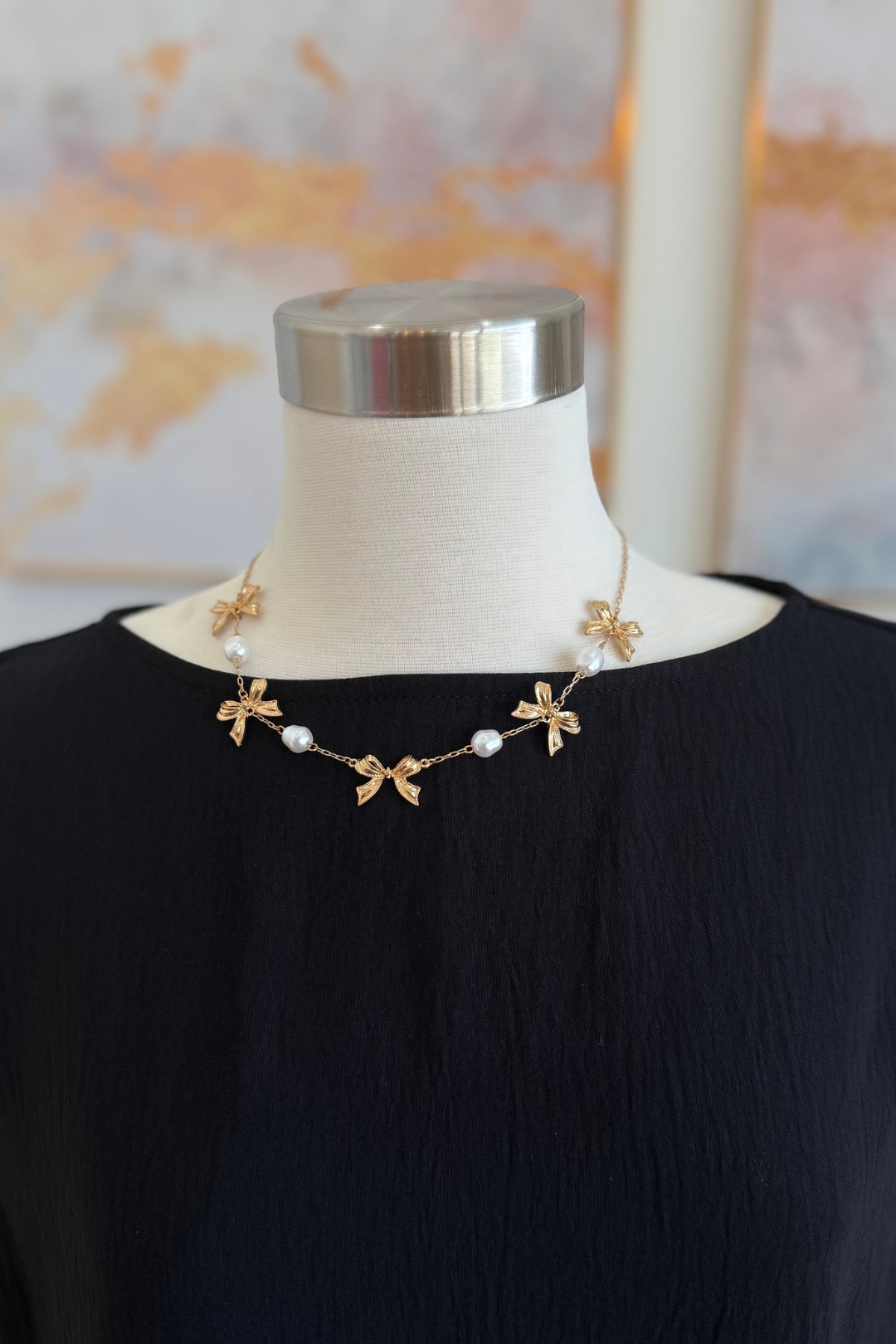 Linked Bow & Baroque Pearl Necklace