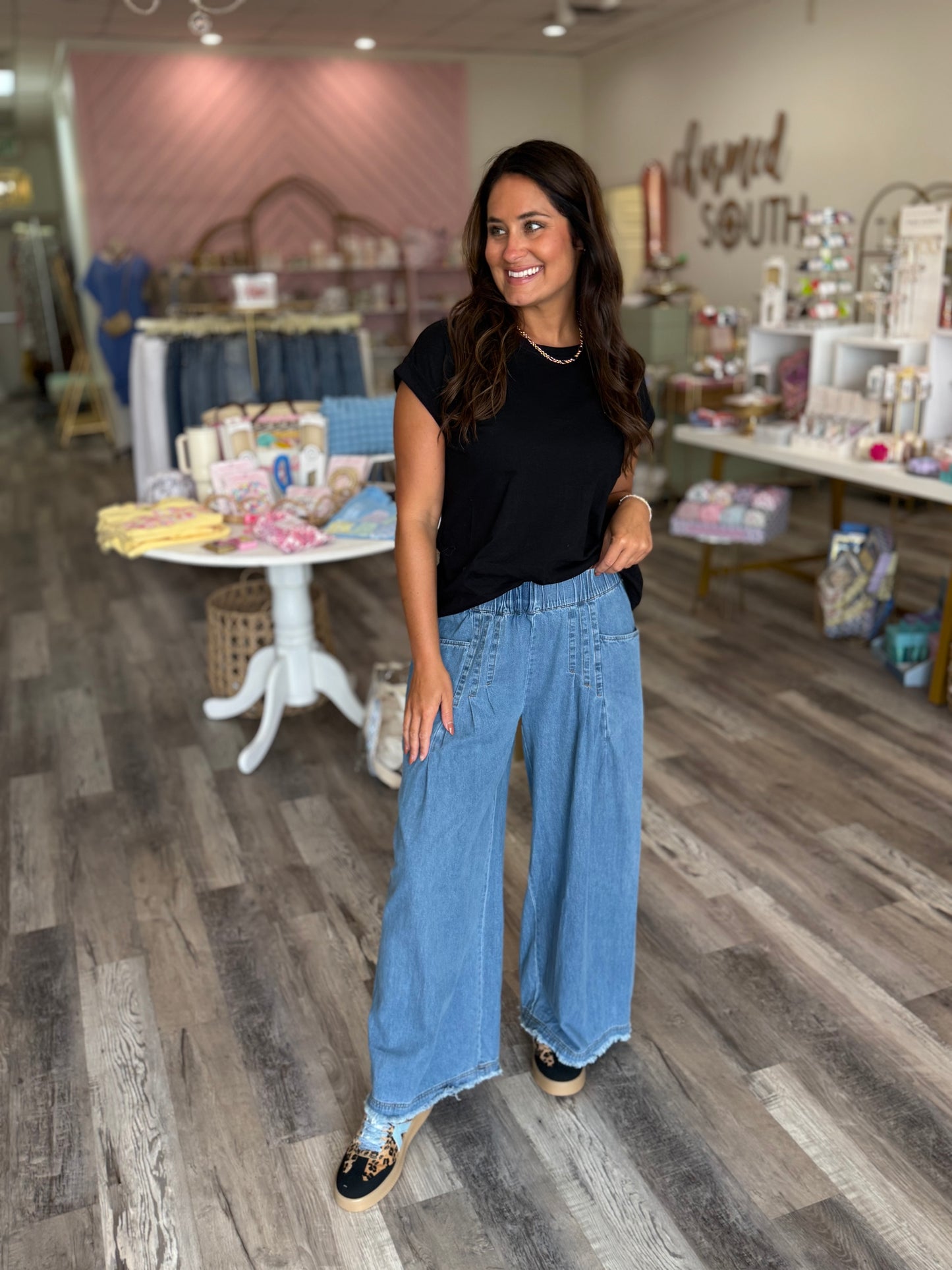Soft Structure Wide Leg Pants