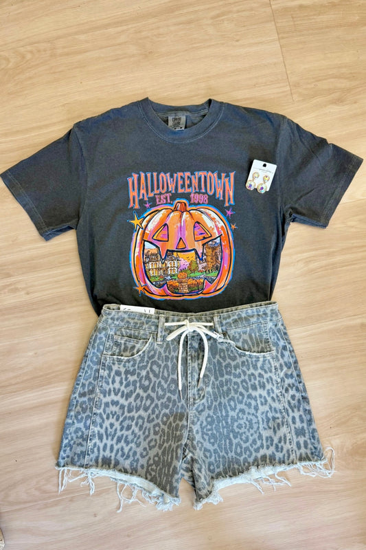 Halloweentown Comfort Colors Tee Pepper