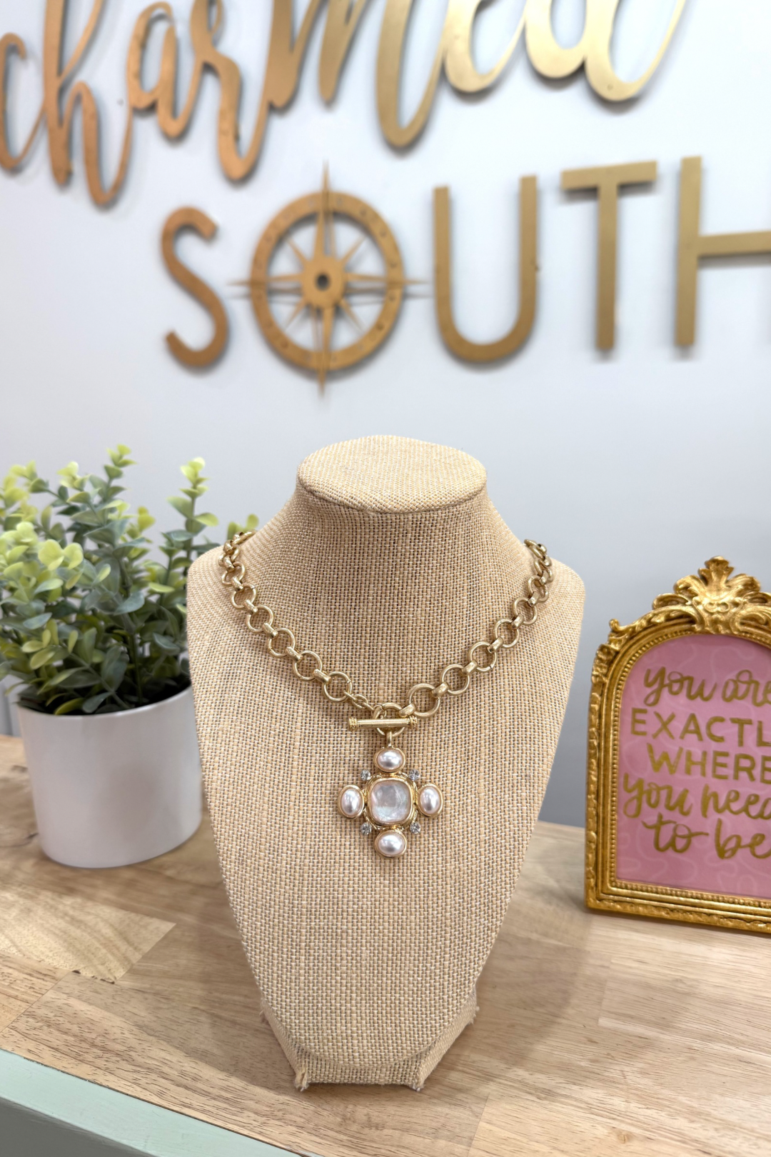 Halo Pearl Necklace