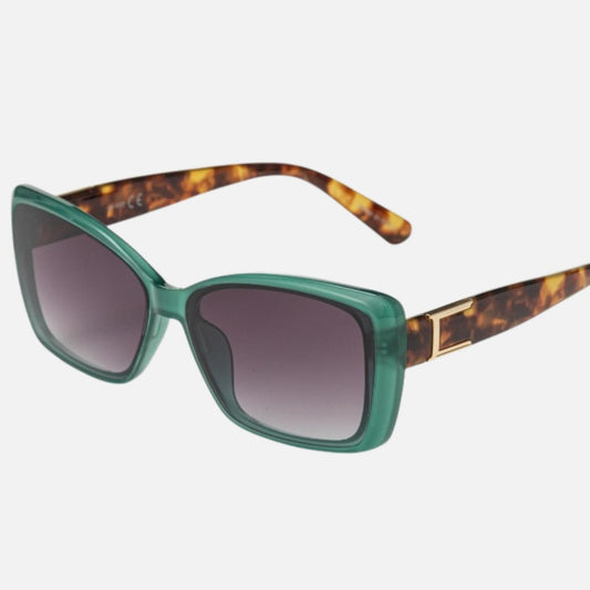 Sleek Horizon Sunglasses