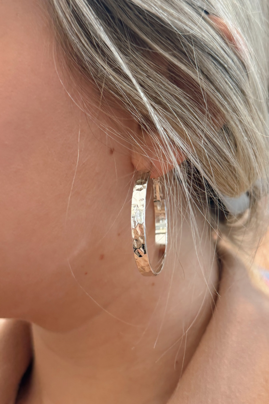 Gleam Hammered Hoops
