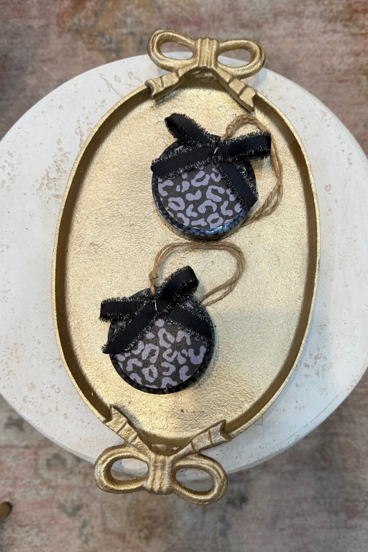 Leopard with Bow Freshie