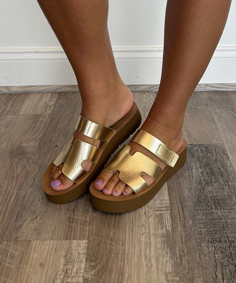 Win The Gold Sandal