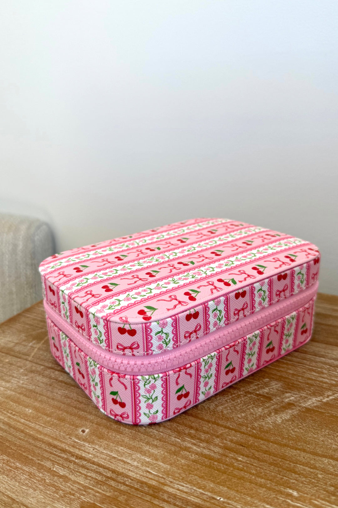 Bow & Blossom Jewelry Case w/ Light Up Mirror