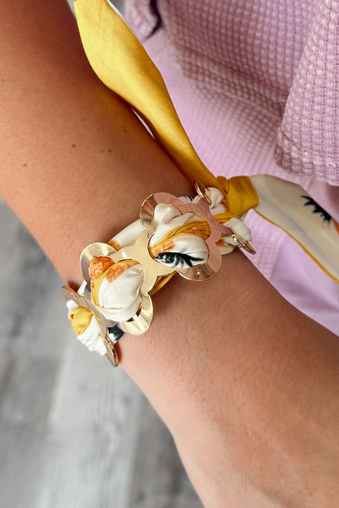 Clover Outline Scarf Bracelet