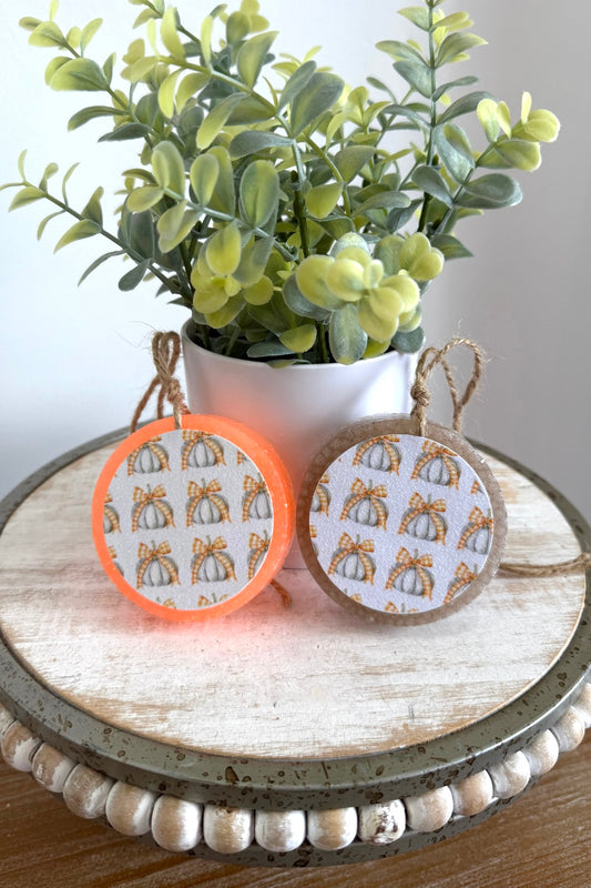 White Pumpkin with Bow Freshie