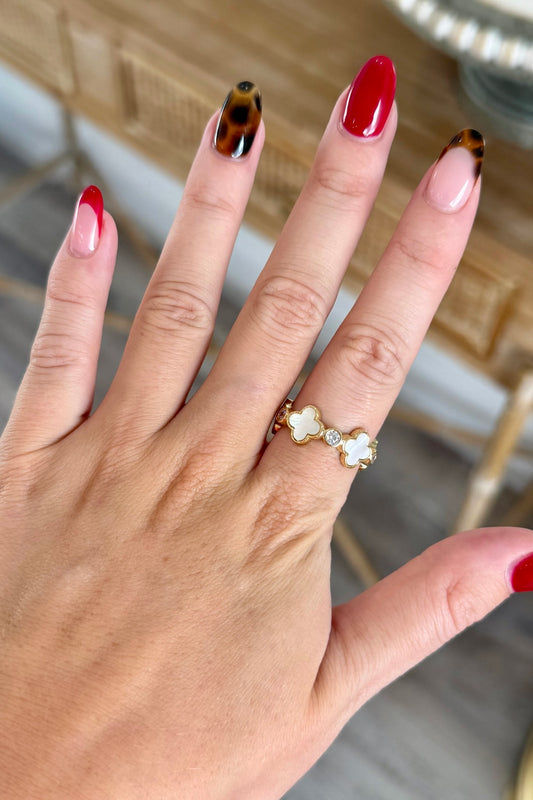 Aurora Clover Ring