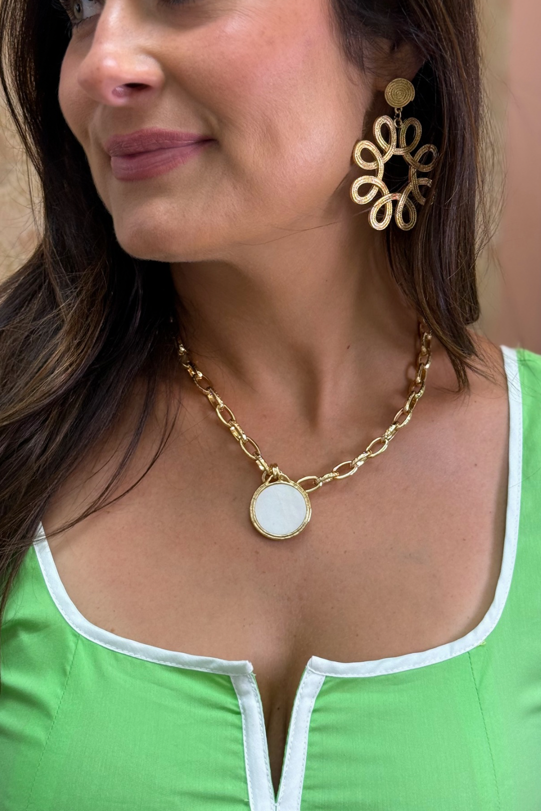 Pearl Glow Pendant Necklace