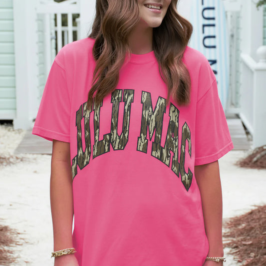 Lulu Mac Mossy Oak Collab Tee - Neon Pink